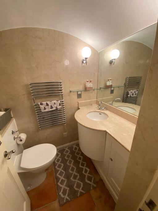 Spacious Flat In The Most Desirable Area Of Londres Extérieur photo