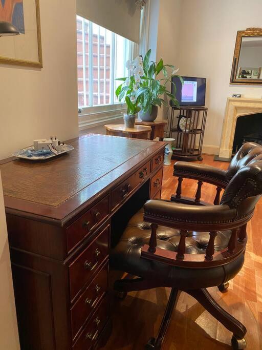 Spacious Flat In The Most Desirable Area Of Londres Extérieur photo
